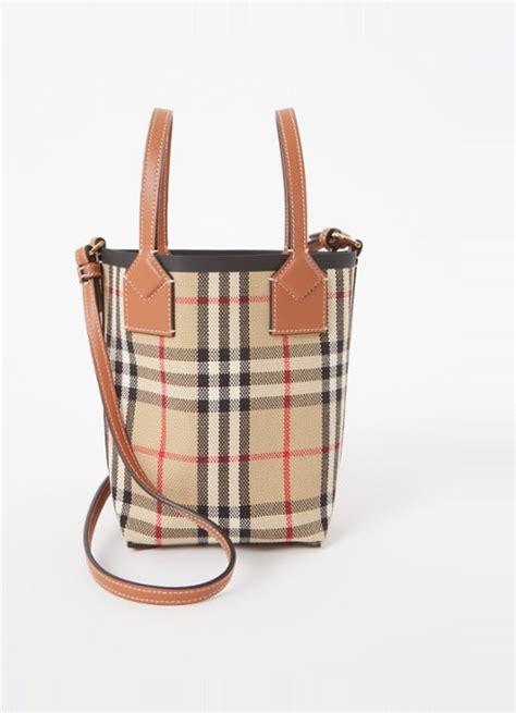 burberry tas vrouwen bijenkorf|Burberry tassen • deBijenkorf.be • Gratis retourneren.